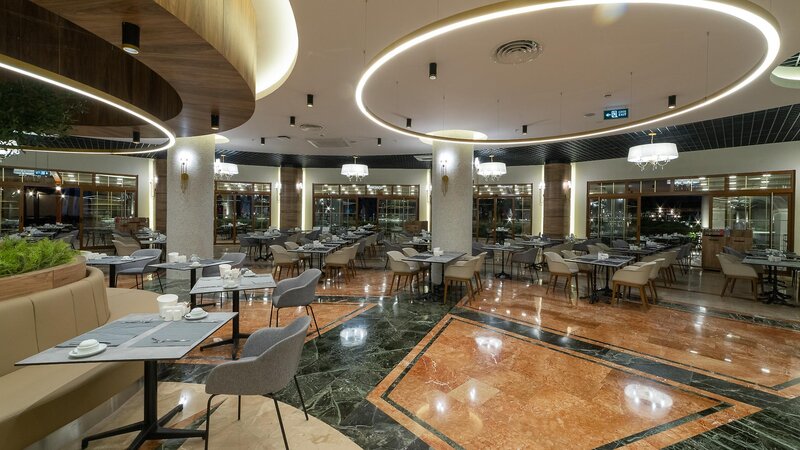 Larissa Stone Palace Side 68 - Restaurant