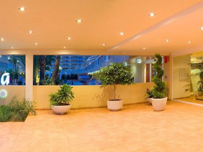 RH Casablanca Suites