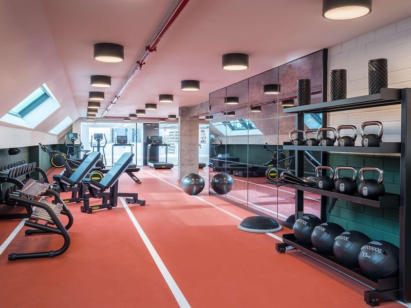 Holiday Inn Madrid - Bernabeu 27