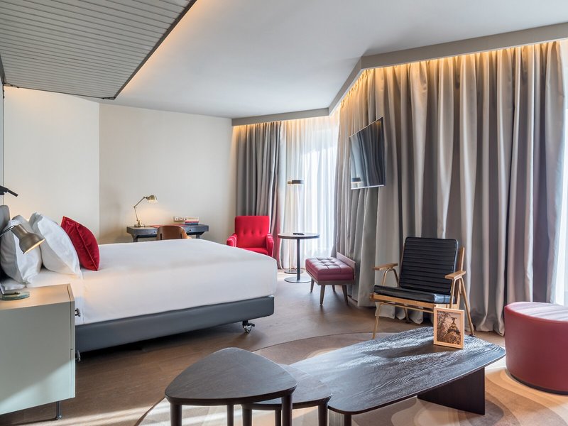 Holiday Inn Madrid - Bernabeu 28