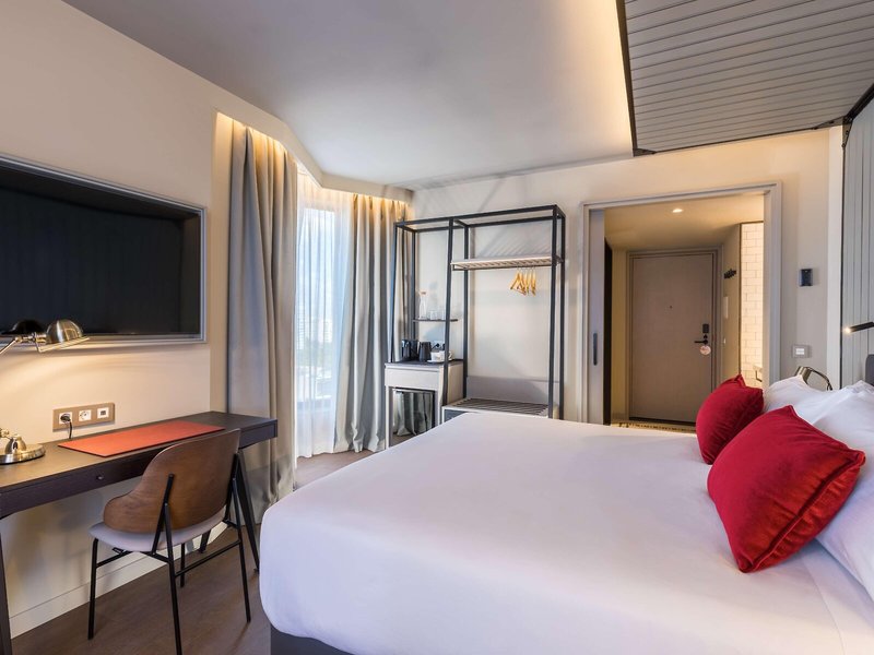 Holiday Inn Madrid - Bernabeu 36