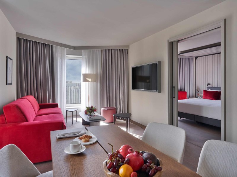 Holiday Inn Madrid - Bernabeu 37