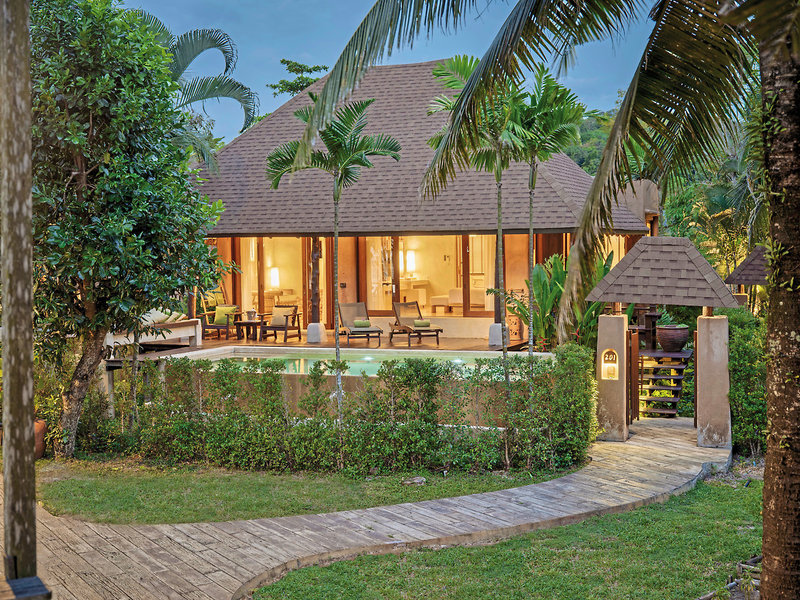 High Season Pool Villa & Spa 15