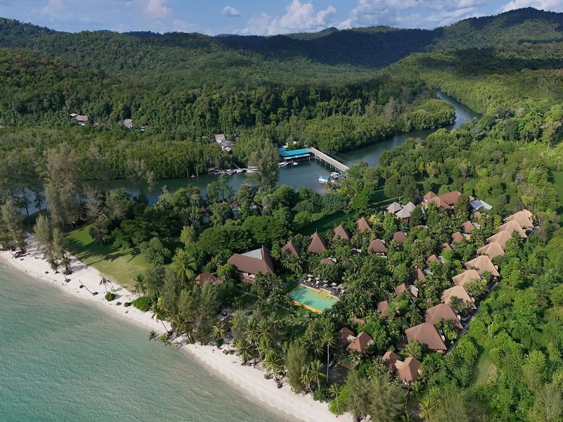 High Season Pool Villa & Spa 18