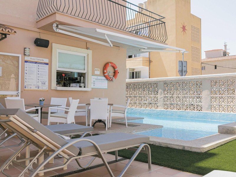 Hotel Gabarda & Complex 15