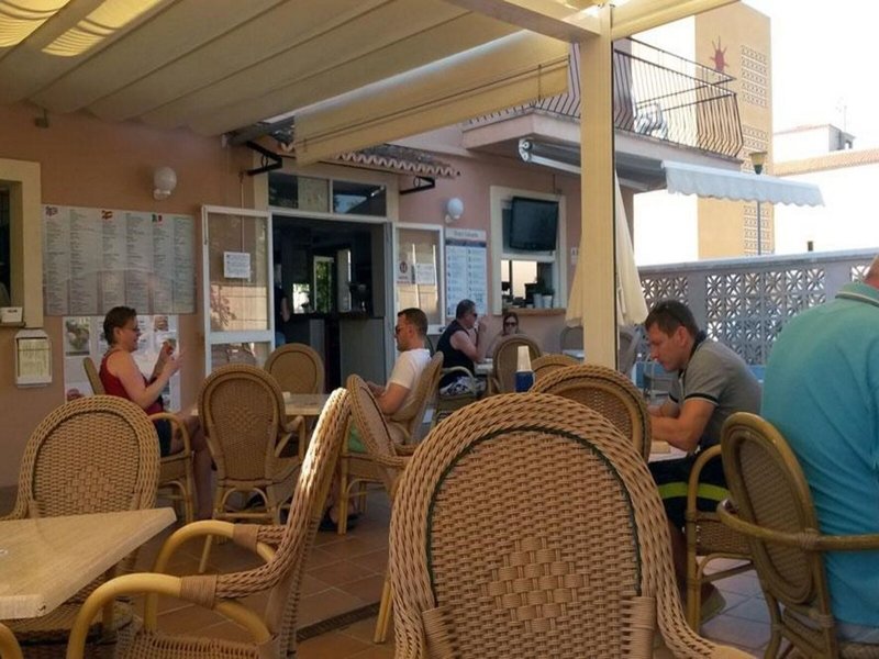 Hotel Gabarda & Complex 32