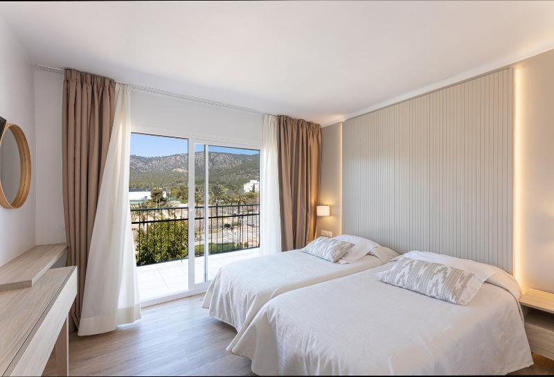 Martinez Apartments 11