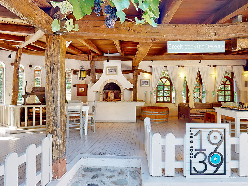 Acrotel Athena Pallas 13