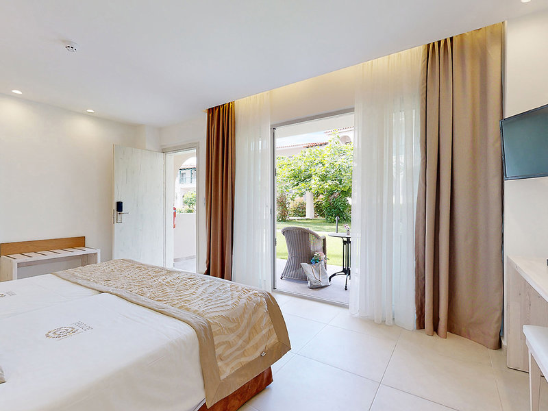 Acrotel Athena Pallas 18