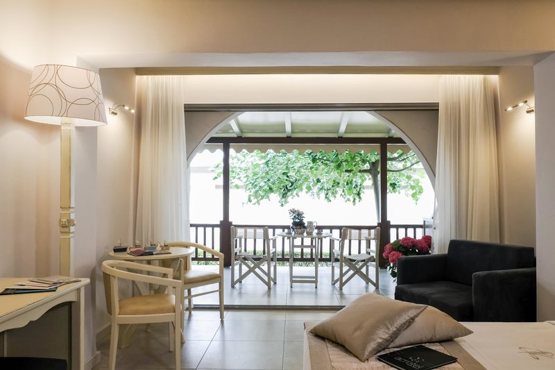 Acrotel Athena Pallas 37