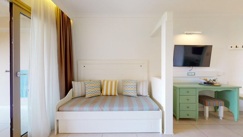 Acrotel Athena Pallas 130