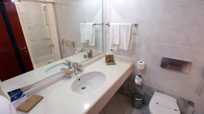Sunrise Queen Luxury Hotel 9