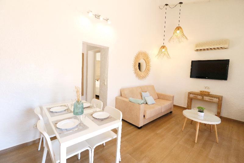 Naika Studios & Apartments 17