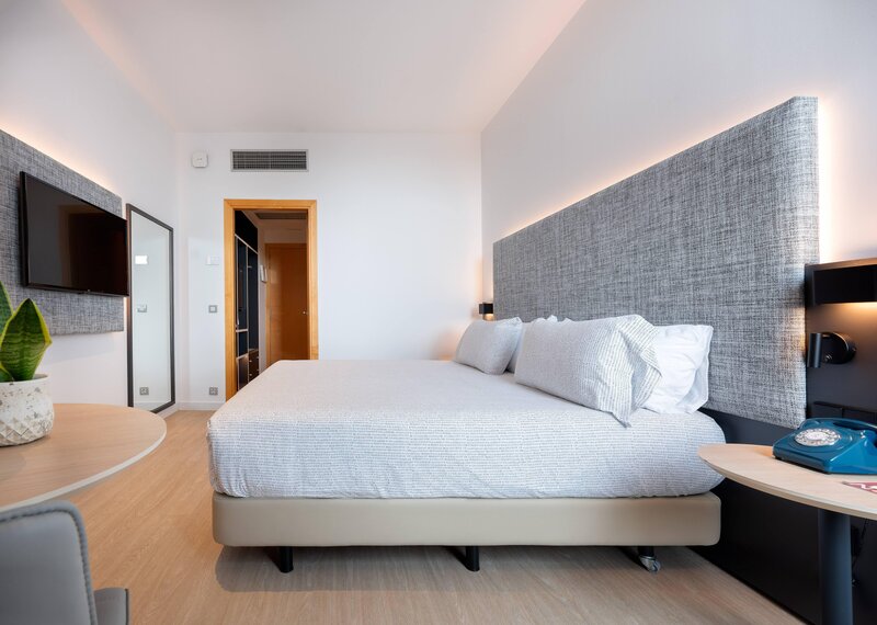 Tryp Barcelona Aeropuerto 7