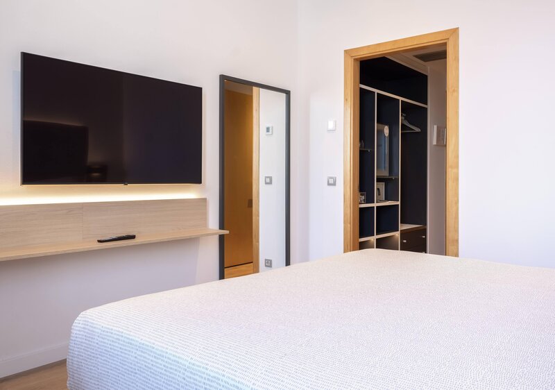 Tryp Barcelona Aeropuerto 9