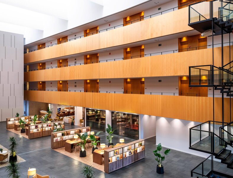 Tryp Barcelona Aeropuerto 13