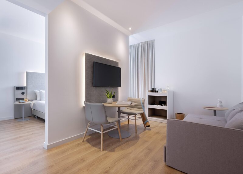 Tryp Barcelona Aeropuerto 23