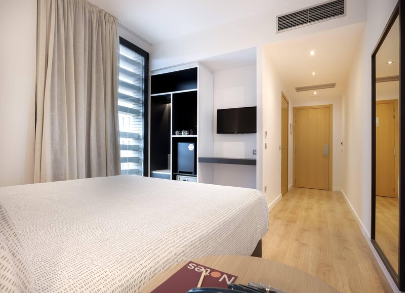 Tryp Barcelona Aeropuerto 33