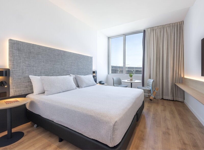 Tryp Barcelona Aeropuerto 35