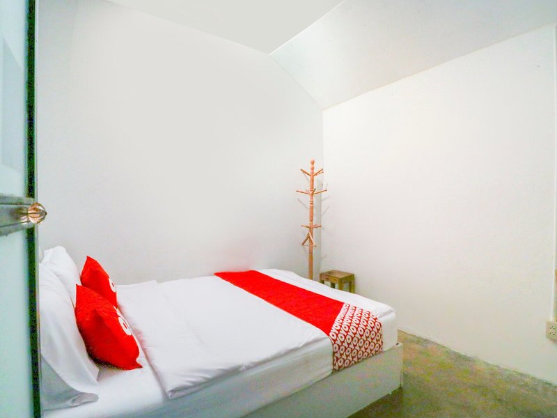 Bangkok Hub Hostel by OYO 12