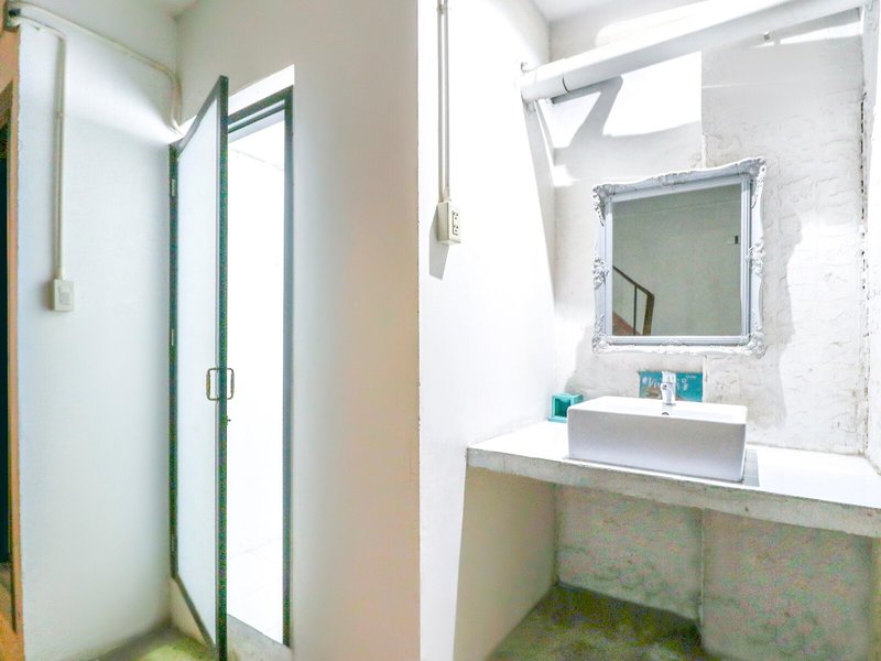 Bangkok Hub Hostel by OYO 24
