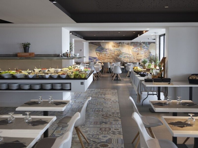 Hotel Brisamar Suites 14