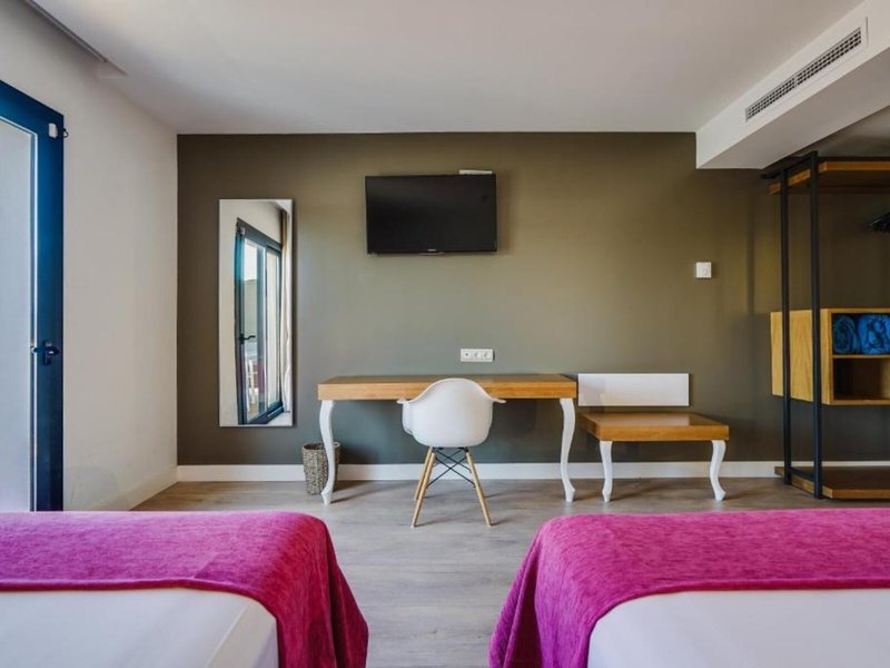 Hotel Brisamar Suites 25