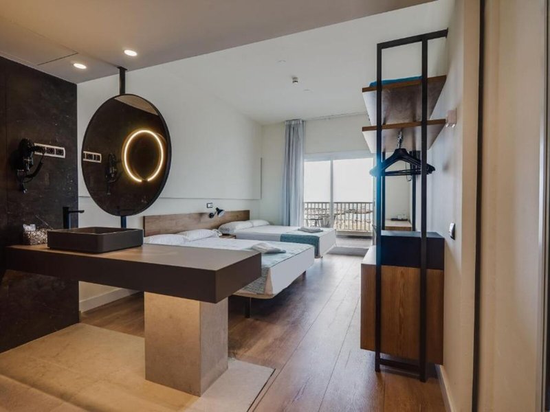 Hotel Brisamar Suites 26