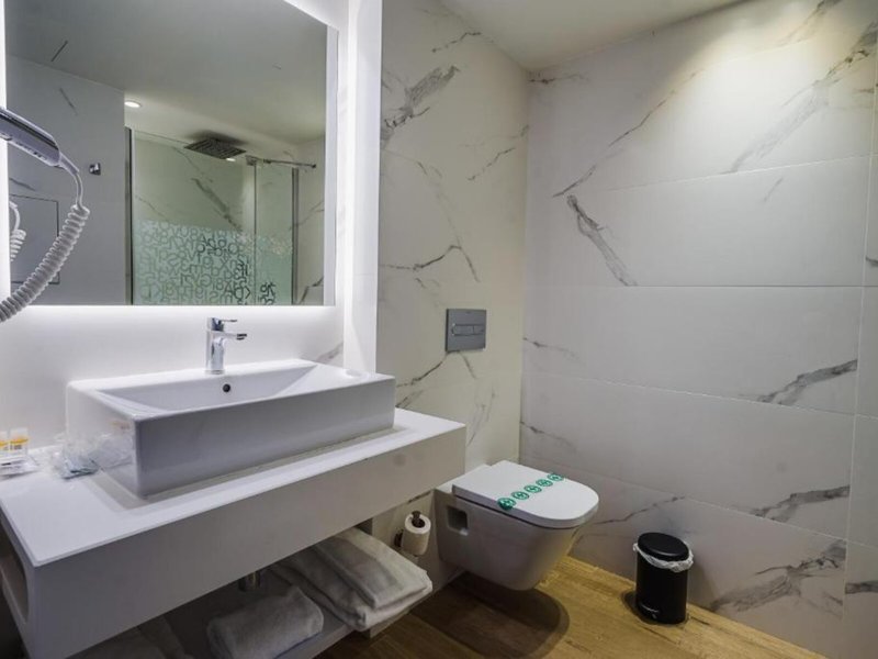 Hotel Brisamar Suites 35