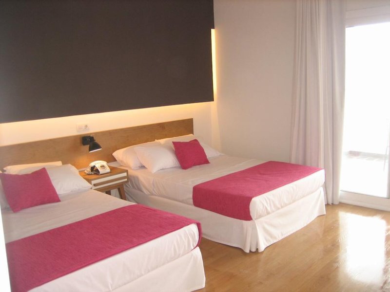 Hotel Brisamar Suites 36