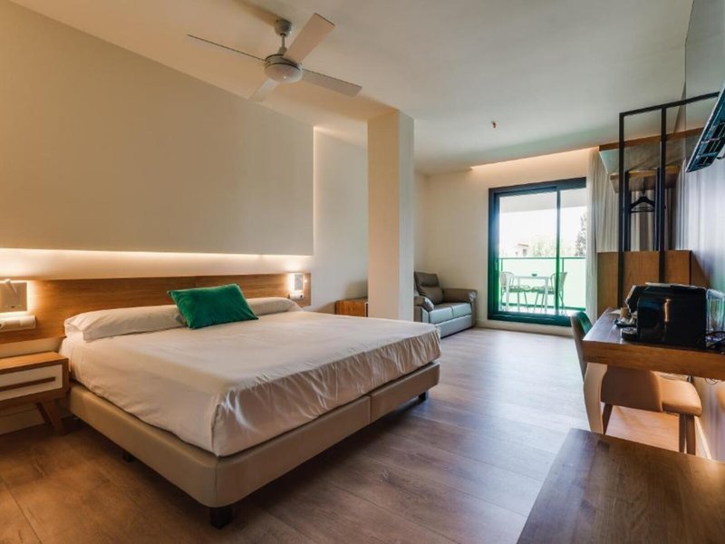 Hotel Brisamar Suites 37