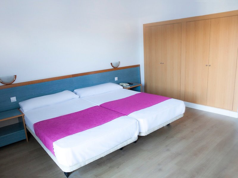 Hotel Brisamar Suites 38