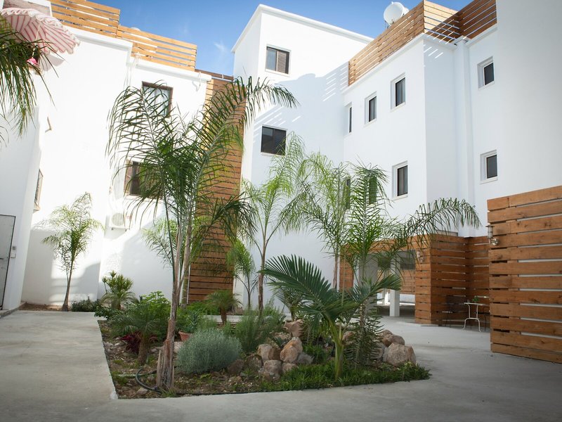Alecos Hotel Apartments 3