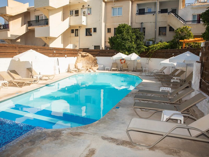 Alecos Hotel Apartments 13