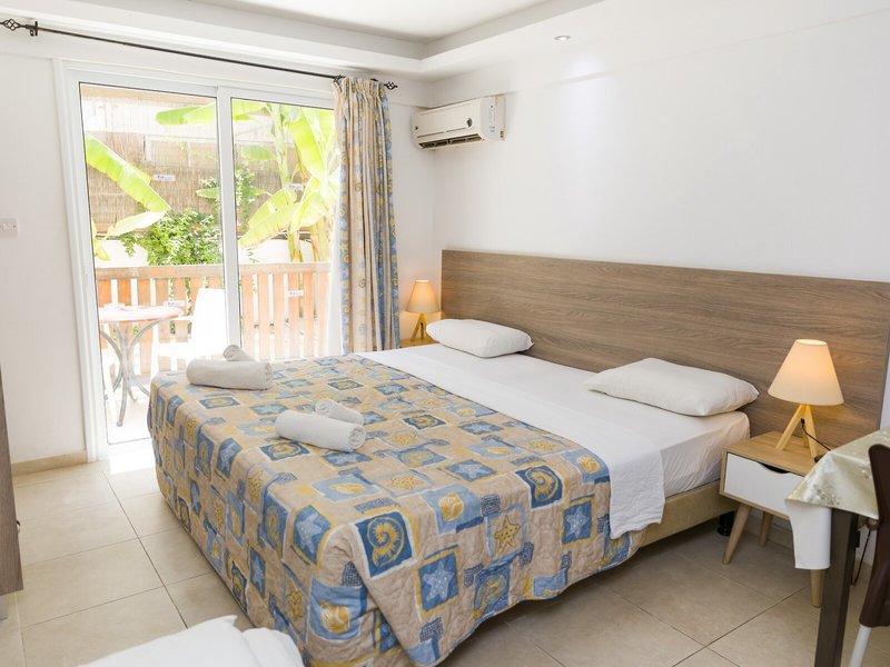 Alecos Hotel Apartments 38