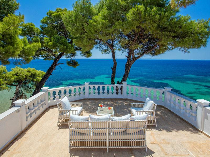 Danai Beach Resort & Villas 3