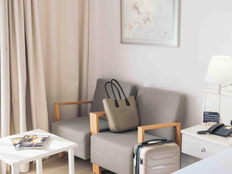 Port Salins 39 - Room Example