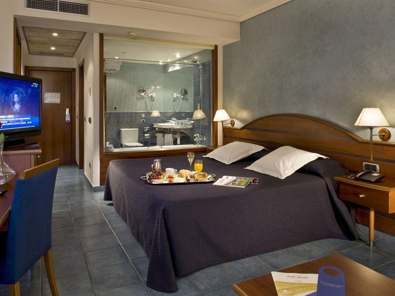 Port Salins 41 - Room Example