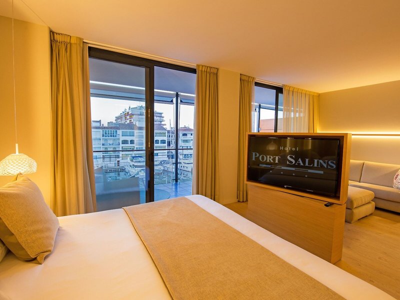 Port Salins 46 - Room Example