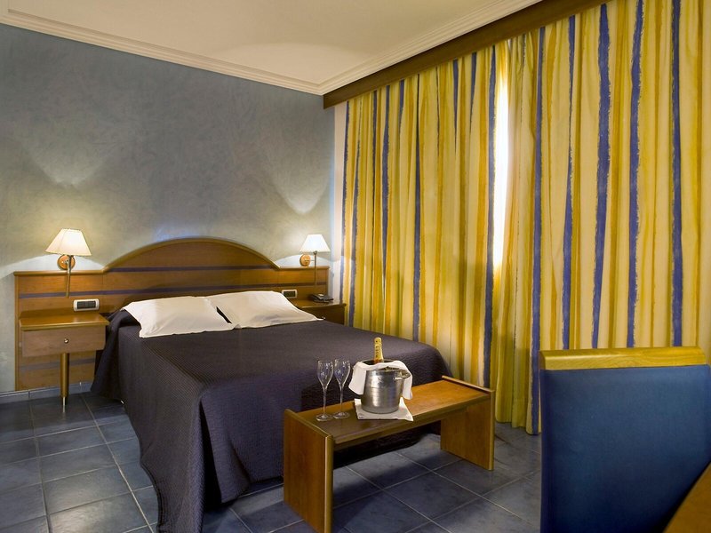 Port Salins 47 - Room Example