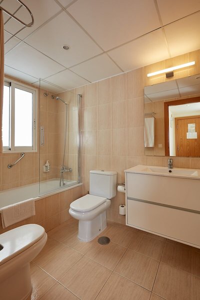 Milords Suites 29 - Bathroom Example