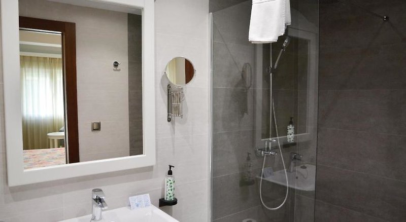 Costasol 4 - Bathroom Example