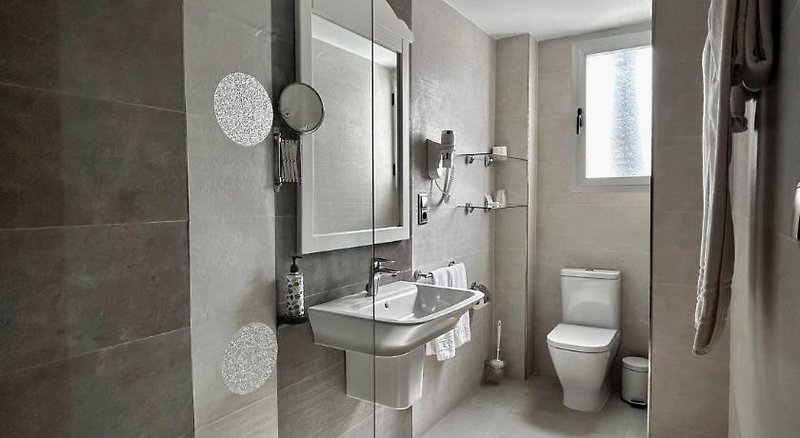 Costasol 5 - Bathroom Example