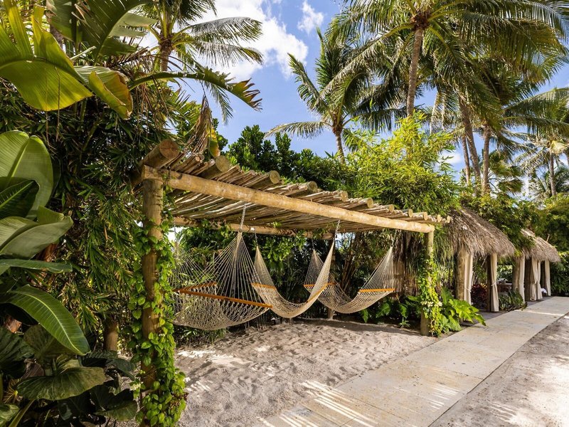 The Palms Hotel & Spa 12