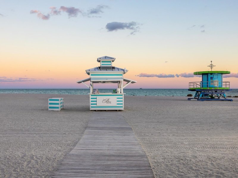 The Palms Hotel & Spa 5