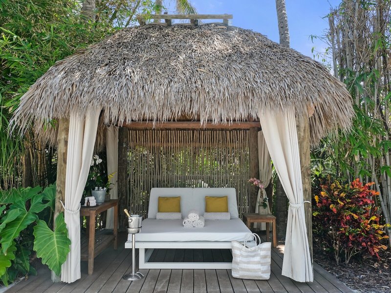 The Palms Hotel & Spa 13