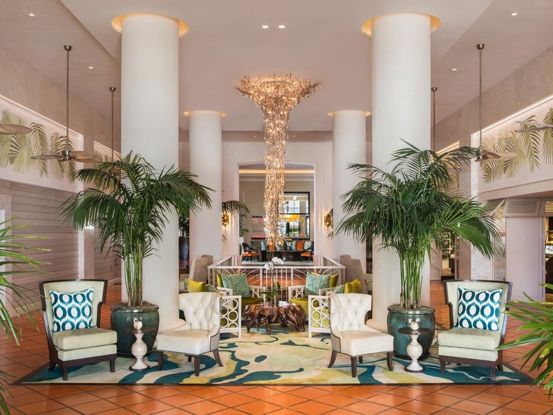 The Palms Hotel & Spa 15