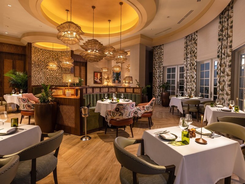 The Palms Hotel & Spa 18