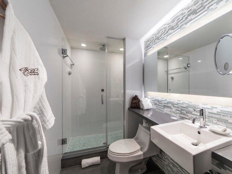 The Palms Hotel & Spa 36