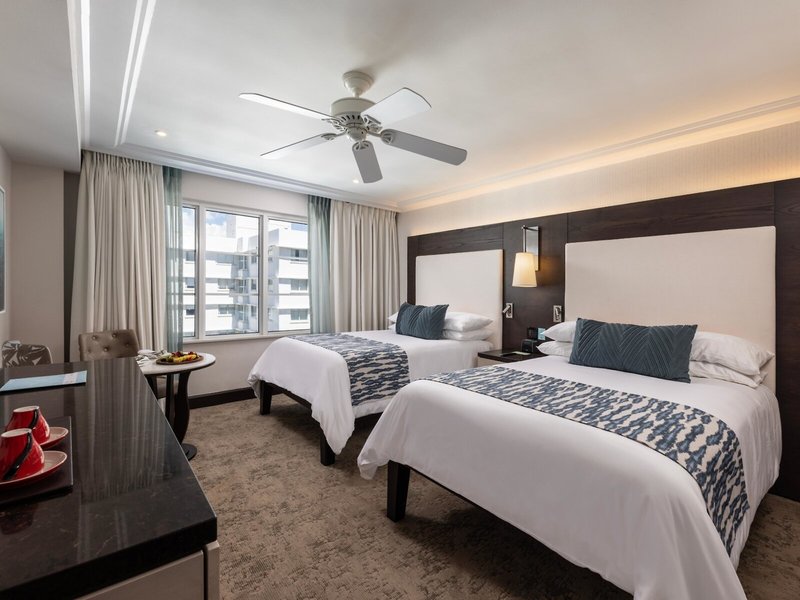 The Palms Hotel & Spa 45